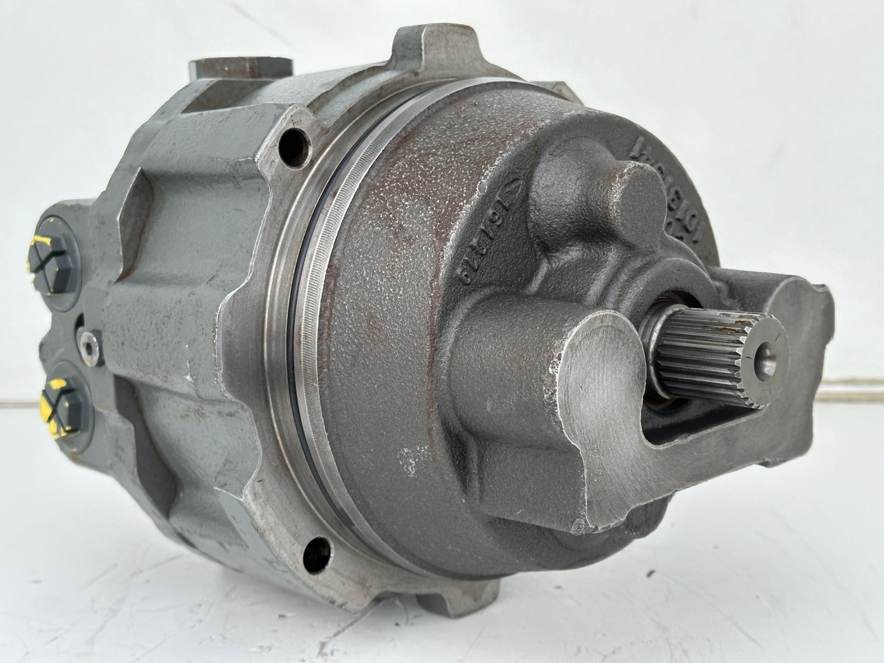Liebherr Hydraulikeinbaumotor LH46VE 085. ID-Nr.12421312 - ID-Nr.12881023. LO1926, LOS926 K-LC, R922, R924, R926, R926 K-LC, R930 T. #20.38.0978# - Гидравлический мотор для Строительной техники: фото 2 Liebherr Hydraulikeinbaumotor LH46VE 085. ID-Nr.12421312 - ID-Nr.12881023. LO1926, LOS926 K-LC, R922, R924, R926, R926 K-LC, R930 T. #20.38.0978# - Гидравлический мотор для Строительной техники: фото 2