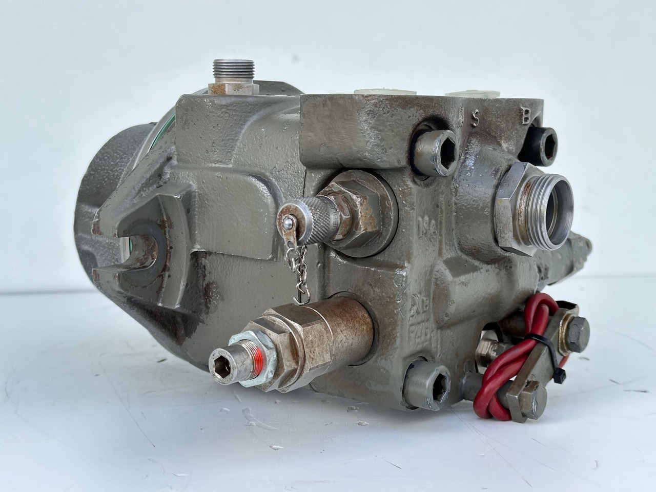 Liebherr Hydraulikeinbaumotor Typ:FMF058, ID-Nr.10122576 - ID-Nr.10145827 - ID-Nr.11371069. LOS1906, P924 COMP , R906, R906 PROTO, R916, R922, R924, R924 COMP, R926 COMP, R926 K LC. #11371069.43199# - Поворотный редуктор для Строительной техники: фото 3 Liebherr Hydraulikeinbaumotor Typ:FMF058, ID-Nr.10122576 - ID-Nr.10145827 - ID-Nr.11371069. LOS1906, P924 COMP , R906, R906 PROTO, R916, R922, R924, R924 COMP, R926 COMP, R926 K LC. #11371069.43199# - Поворотный редуктор для Строительной техники: фото 3