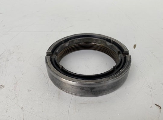 Liebherr Nutmutter ID-Nr.9441596 - ID-Nr.944159603. SAT200/277,SAT225/218,SAT225/200,SAT225/220,SAT225/228,SAT225/229,SAT225/230,SAT225/230,SAT225/240,SAT225/268,SAT250/278,SAT250A300.#944159603.GV# - Поворотный редуктор для Строительной техники: фото 1 Liebherr Nutmutter ID-Nr.9441596 - ID-Nr.944159603. SAT200/277,SAT225/218,SAT225/200,SAT225/220,SAT225/228,SAT225/229,SAT225/230,SAT225/230,SAT225/240,SAT225/268,SAT250/278,SAT250A300.#944159603.GV# - Поворотный редуктор для Строительной техники: фото 1