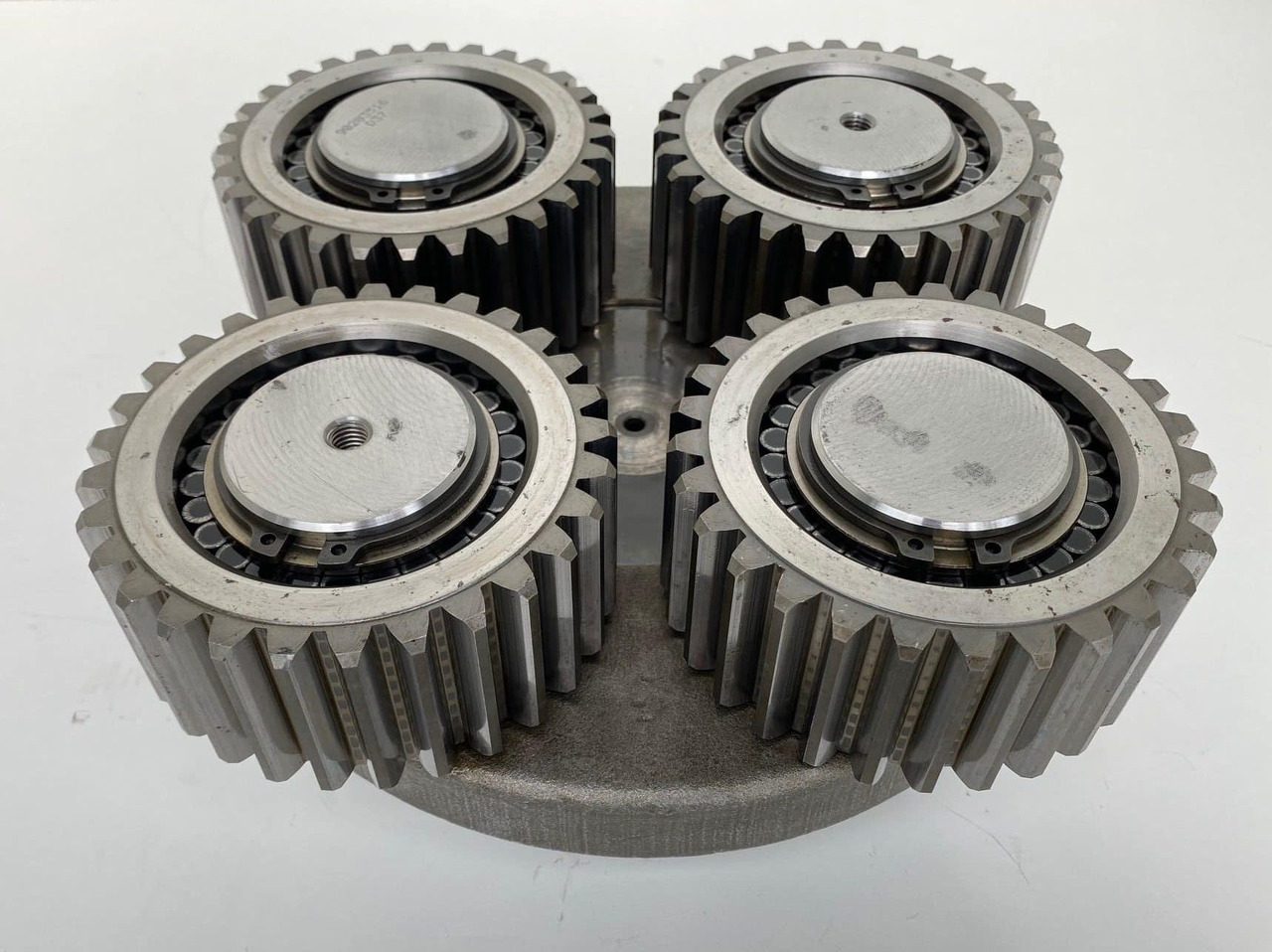 Liebherr Planetenträger ID-Nr.90203516 mit Planetenrad ID-Nr.90203494. Typ:FAT400G546. PR71605LGP-1823. PR716LGP-1423. PR716XL-1422. - Бортовой редуктор для Бульдозеров: фото 2 Liebherr Planetenträger ID-Nr.90203516 mit Planetenrad ID-Nr.90203494. Typ:FAT400G546. PR71605LGP-1823. PR716LGP-1423. PR716XL-1422. - Бортовой редуктор для Бульдозеров: фото 2