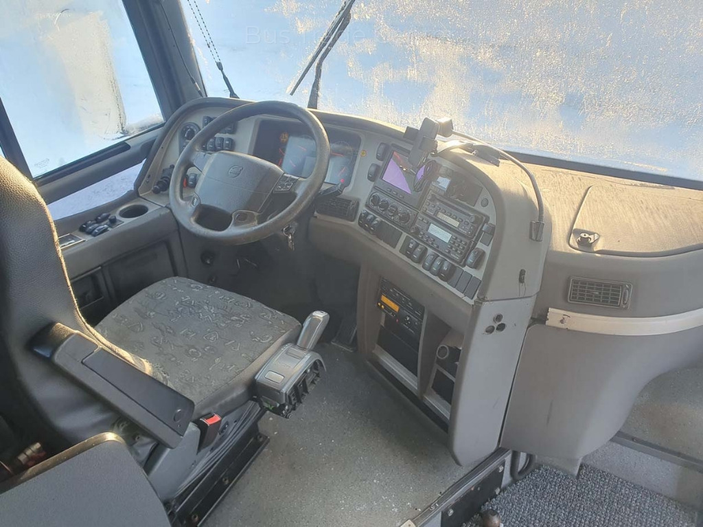 Пригородный автобус VOLVO 9700S NL B12M: фото 11