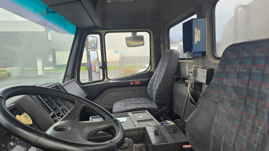 Mercedes Benz 1824 4x2 (Nr. 6217) - Грузовик-цистерна: фото 5 Mercedes Benz 1824 4x2 (Nr. 6217) - Грузовик-цистерна: фото 5