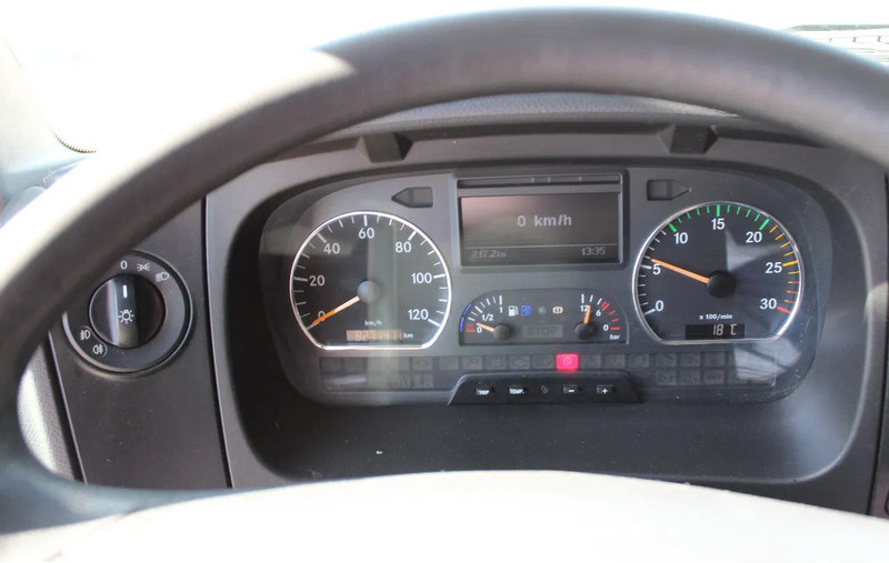 Грузовик с закрытым кузовом Mercedes-Benz Atego 1224 * EURO5 * MANUAL * 1 BED *: фото 20