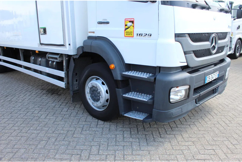 Mercedes-Benz Axor 1829 * MANAUL * EURO5 * 4X2 * CARRIER SUPRA 950 * - Рефрижератор: фото 3 Mercedes-Benz Axor 1829 * MANAUL * EURO5 * 4X2 * CARRIER SUPRA 950 * - Рефрижератор: фото 3