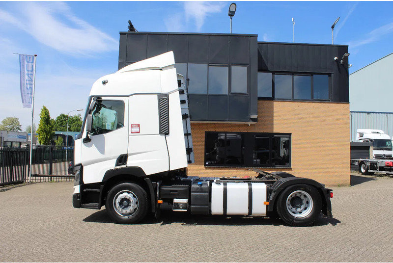 Renault T460 * RETARDER * 2 TANK * 4x2 * - Тягач: фото 2 Renault T460 * RETARDER * 2 TANK * 4x2 * - Тягач: фото 2