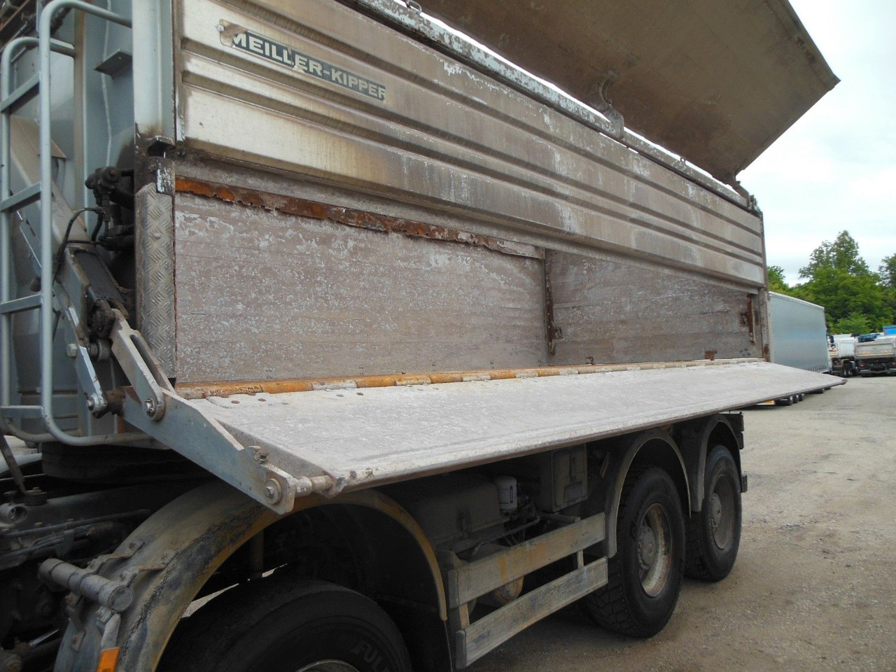 Самосвал Mercedes-Benz ACTROS 4144, 8X6, 3 PEDALE, MEILLER, BODRMATIC: фото 17 Самосвал Mercedes-Benz ACTROS 4144, 8X6, 3 PEDALE, MEILLER, BODRMATIC: фото 17