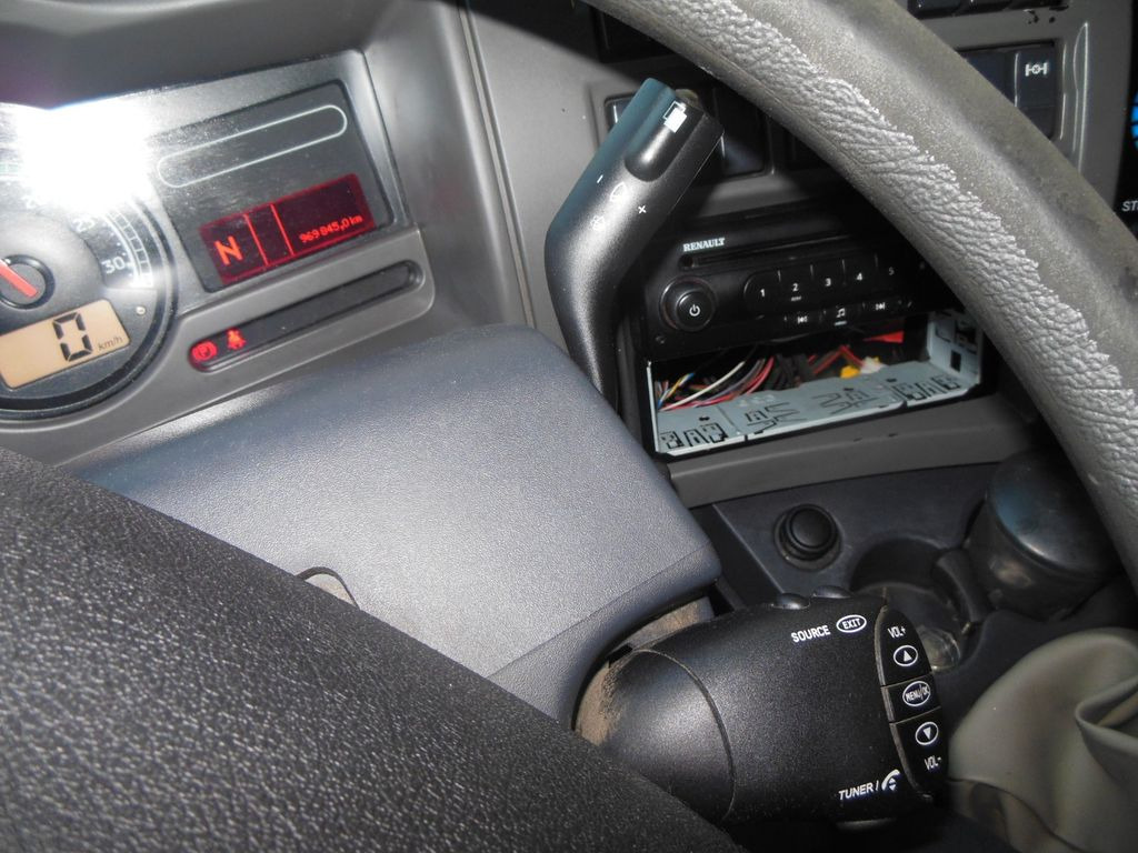 Грузовик бортовой/ Платформа Renault MIDLUM DXI 180.08 Renault MIDLUM DXI 180.08: фото 21