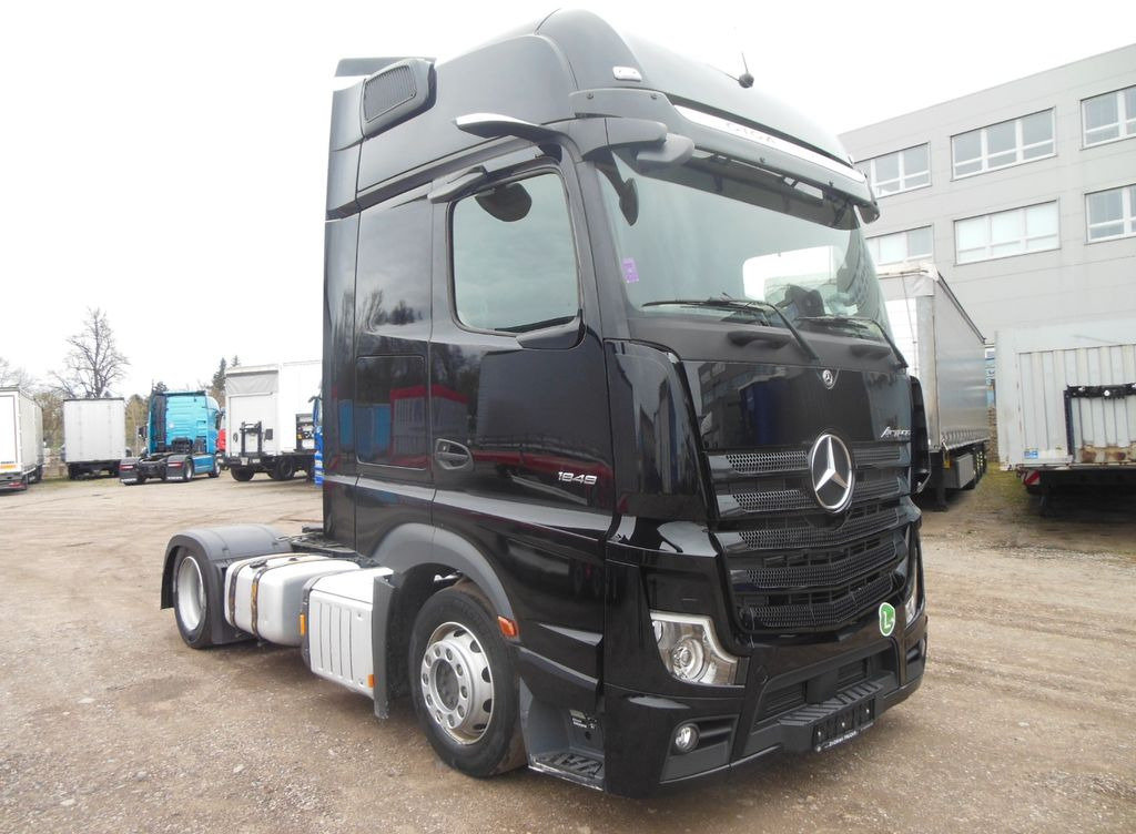 Mercedes-Benz 1848 ACTROS, LOWDECK, GIGA SPACE, STANDKLIMA - Тягач: фото 2 Mercedes-Benz 1848 ACTROS, LOWDECK, GIGA SPACE, STANDKLIMA - Тягач: фото 2