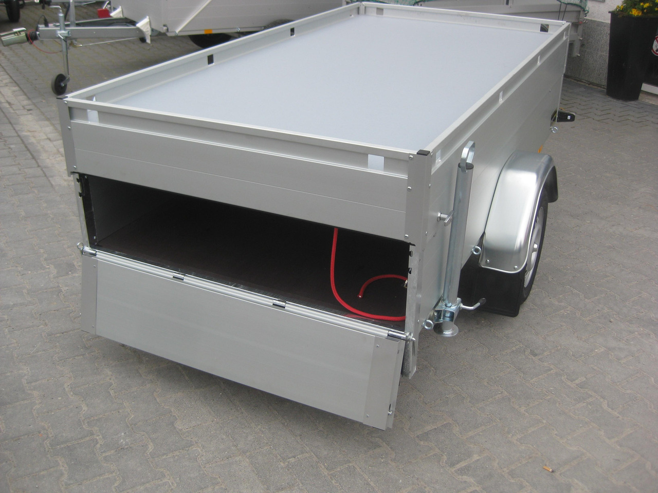 ALUBOXX Deckelanhänger GT 750 HT 251x126x48cm (S) 750kg - Прицеп для легкового автомобиля: фото 5 ALUBOXX Deckelanhänger GT 750 HT 251x126x48cm (S) 750kg - Прицеп для легкового автомобиля: фото 5