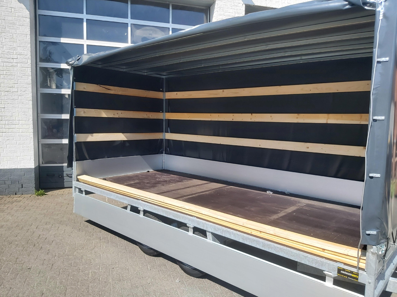 Anssems Hochlader PSX - S 3000 405x178x30cm 180cm Hochplane grau (XL) 3000kg Aktion - Тентованный прицеп: фото 2 Anssems Hochlader PSX - S 3000 405x178x30cm 180cm Hochplane grau (XL) 3000kg Aktion - Тентованный прицеп: фото 2