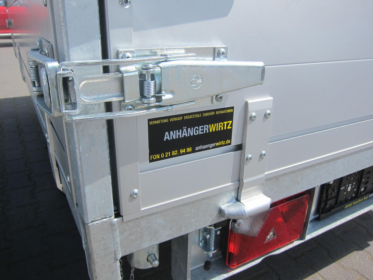 Anssems Kipper KSX 3000 Elektrisch 305x178x30cm Stahlboden niedrig Fahrgestell 3000kg online Aktion - Самосвальный прицеп: фото 5 Anssems Kipper KSX 3000 Elektrisch 305x178x30cm Stahlboden niedrig Fahrgestell 3000kg online Aktion - Самосвальный прицеп: фото 5