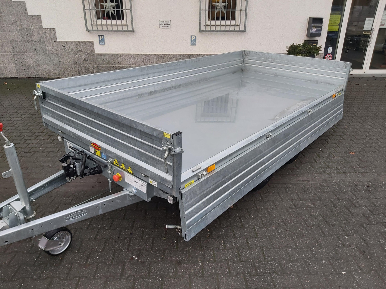 Böckmann Kipper DK ST 3718/35 Profi 374x180x40cm Stahlwände Elektro + NHP LFH 13" 3500kg - Самосвальный прицеп: фото 3 Böckmann Kipper DK ST 3718/35 Profi 374x180x40cm Stahlwände Elektro + NHP LFH 13" 3500kg - Самосвальный прицеп: фото 3
