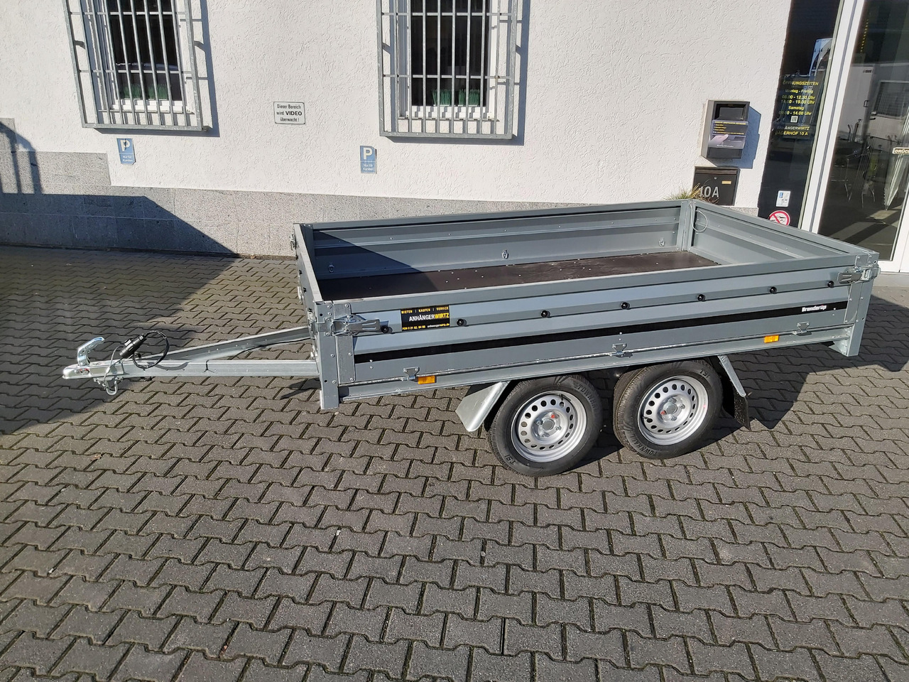 Brenderup 3251 STU 750 250x142x35cm Tandemachse 13" (S) 750kg - Прицеп бортовой/ Платформа: фото 2 Brenderup 3251 STU 750 250x142x35cm Tandemachse 13" (S) 750kg - Прицеп бортовой/ Платформа: фото 2