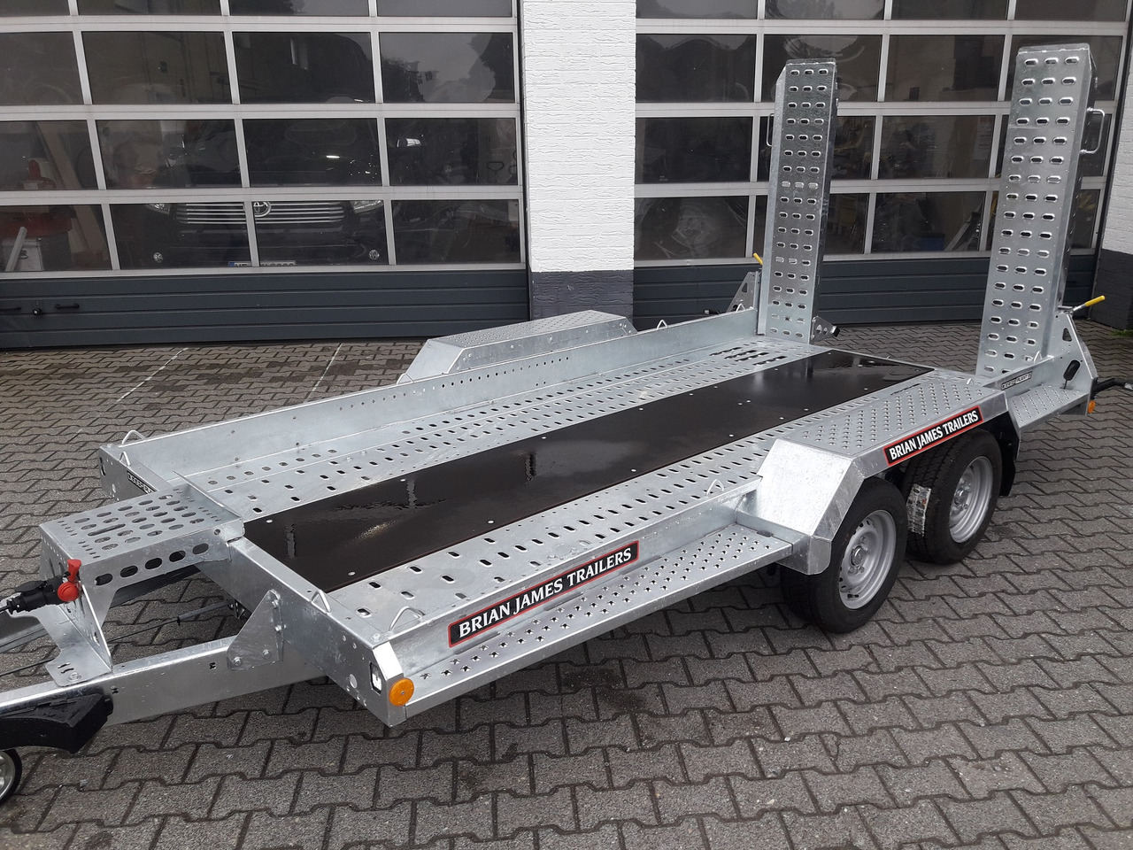 Прицеп для спецтехники Brian James Digger Plant 543-3717-35-2 370x170cm 3500kg Rampen Reserverad 2736kg Nutzlast Aktion 24: фото 6 Прицеп для спецтехники Brian James Digger Plant 543-3717-35-2 370x170cm 3500kg Rampen Reserverad 2736kg Nutzlast Aktion 24: фото 6