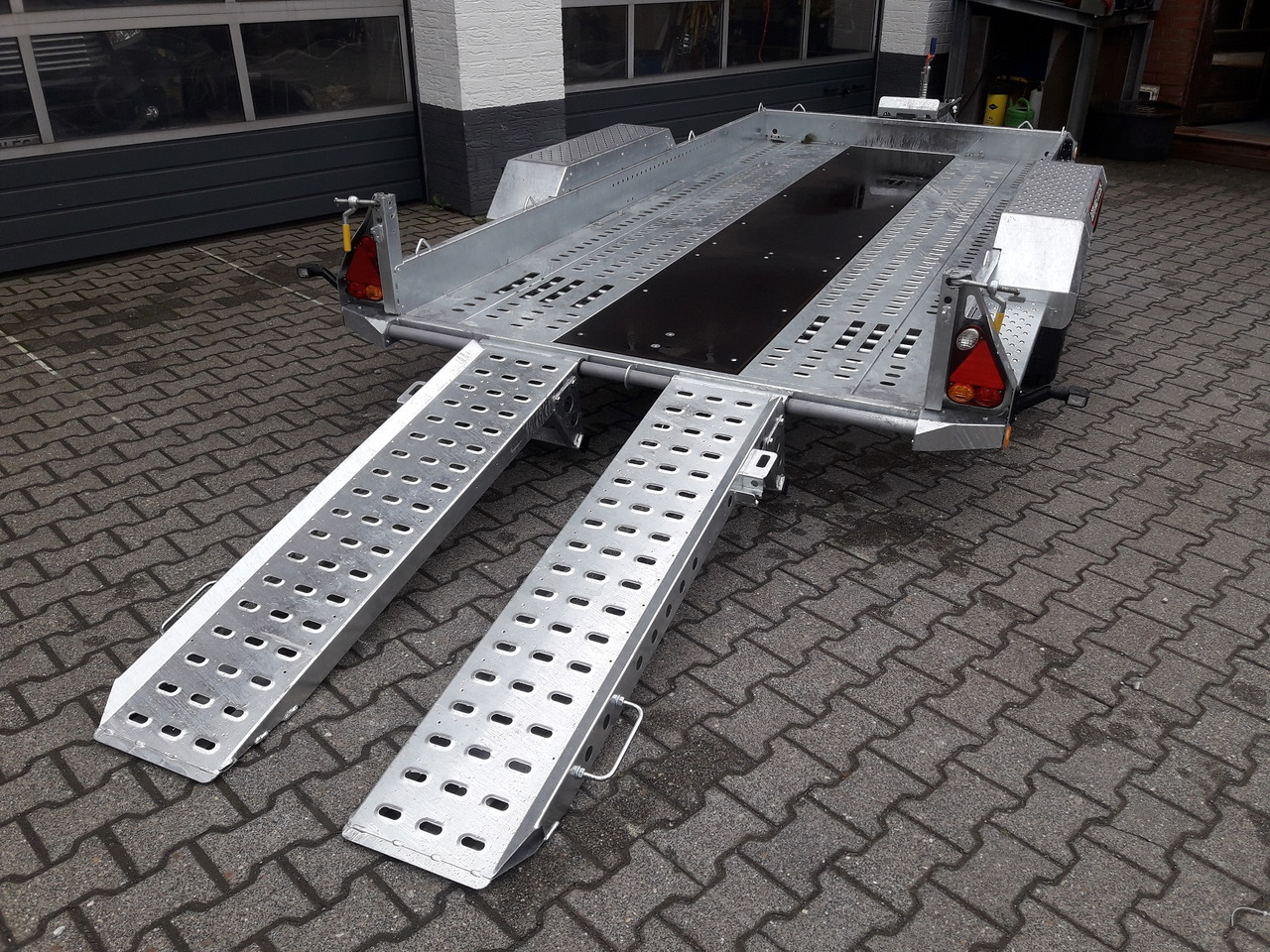 Прицеп для спецтехники Brian James Digger Plant 543-3717-35-2 370x170cm 3500kg Rampen Reserverad 2736kg Nutzlast Aktion 24: фото 8 Прицеп для спецтехники Brian James Digger Plant 543-3717-35-2 370x170cm 3500kg Rampen Reserverad 2736kg Nutzlast Aktion 24: фото 8