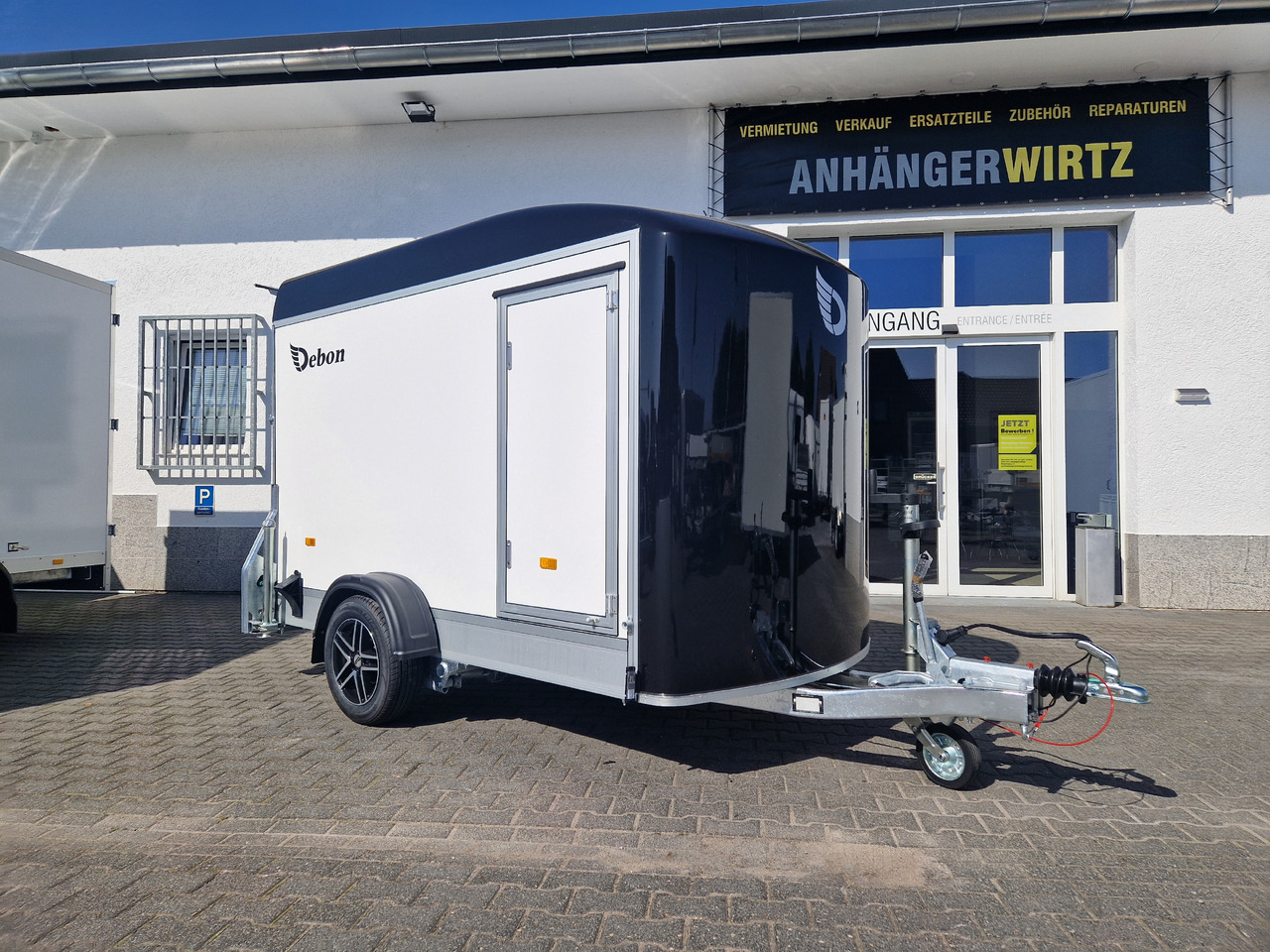 Cargo Roadster 300 300x150x184cm Sandwich weiß Poly black Seitenklappe &Tür Alufelgen 1300kg Pullman - Торговый прицеп: фото 5 Cargo Roadster 300 300x150x184cm Sandwich weiß Poly black Seitenklappe &Tür Alufelgen 1300kg Pullman - Торговый прицеп: фото 5