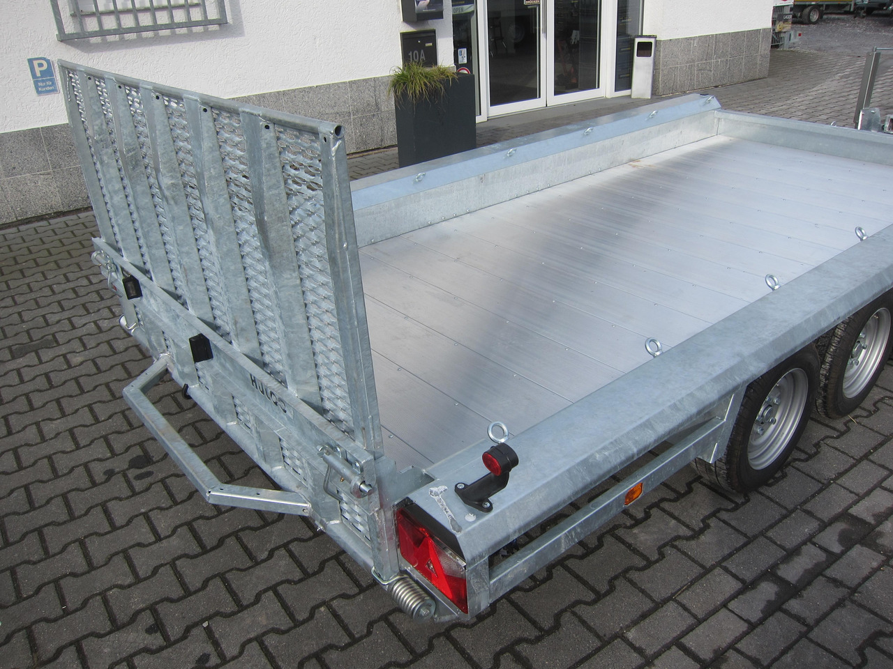 Прицеп для спецтехники HULCO TERRAX Aluboden 394x188x27cm Heckrampe 100cm Tridem (XL) 3500kg: фото 8