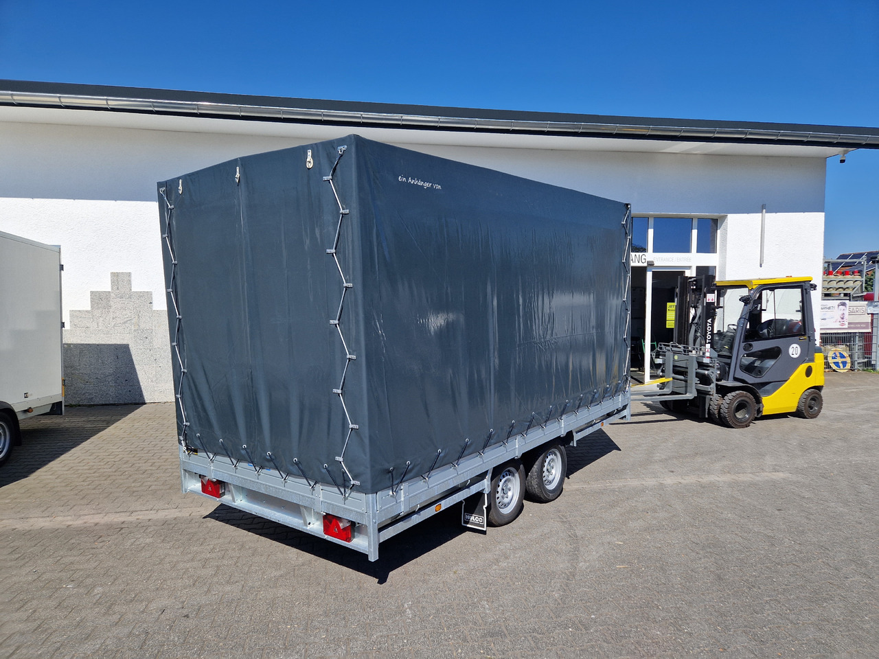 MEDAX - 2 3000 405x203x210cm Hochplane grau 12" niedrig Fahrwerk 3000kg - Тентованный прицеп: фото 4 MEDAX - 2 3000 405x203x210cm Hochplane grau 12" niedrig Fahrwerk 3000kg - Тентованный прицеп: фото 4