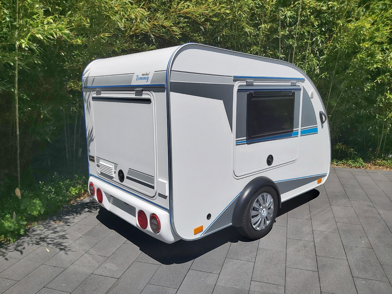 Mini Camper Mini Tommy TMC25 Basic V1 252x140x121cm Küche 100km/H 750kg ohne Bremse Winter Aktion - Прицеп дача: фото 3 Mini Camper Mini Tommy TMC25 Basic V1 252x140x121cm Küche 100km/H 750kg ohne Bremse Winter Aktion - Прицеп дача: фото 3