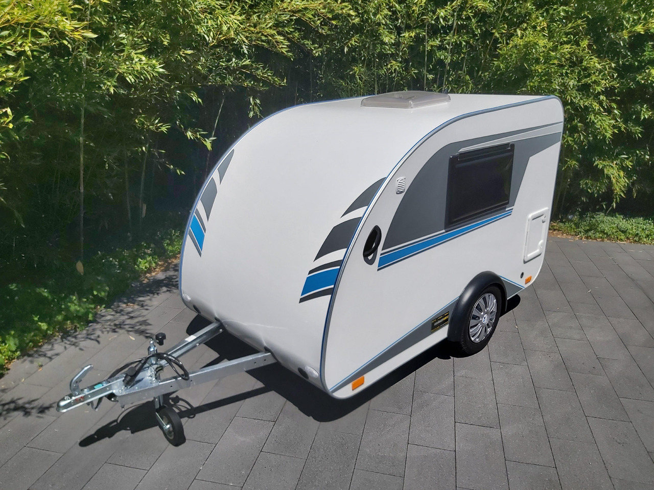 Mini Camper Mini Tommy TMC25 Basic V1 252x140x121cm Küche 100km/H 750kg ohne Bremse Winter Aktion - Прицеп дача: фото 4 Mini Camper Mini Tommy TMC25 Basic V1 252x140x121cm Küche 100km/H 750kg ohne Bremse Winter Aktion - Прицеп дача: фото 4