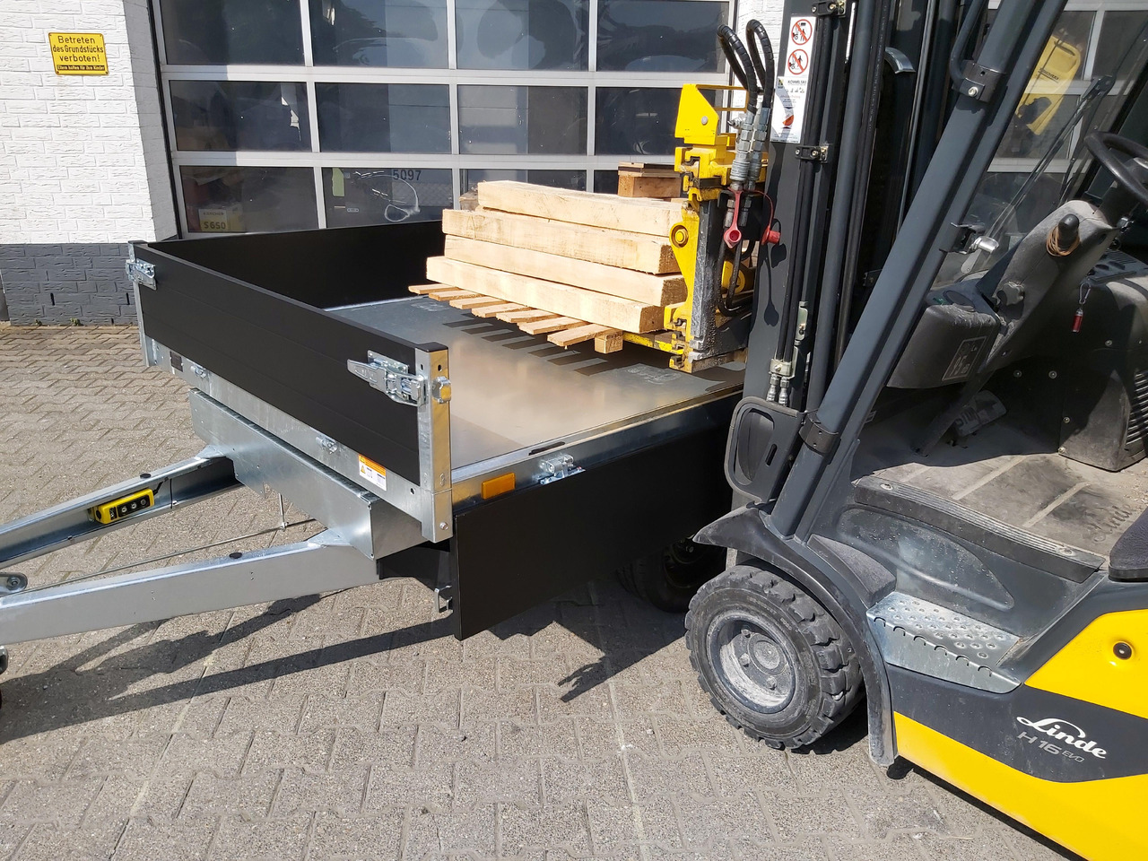 Самосвальный прицеп Saris Kipper K3 276 170 2700 2 E 276x170x30cm black Edition Elektro 13" (S) 2700kg Januar Aktion: фото 8