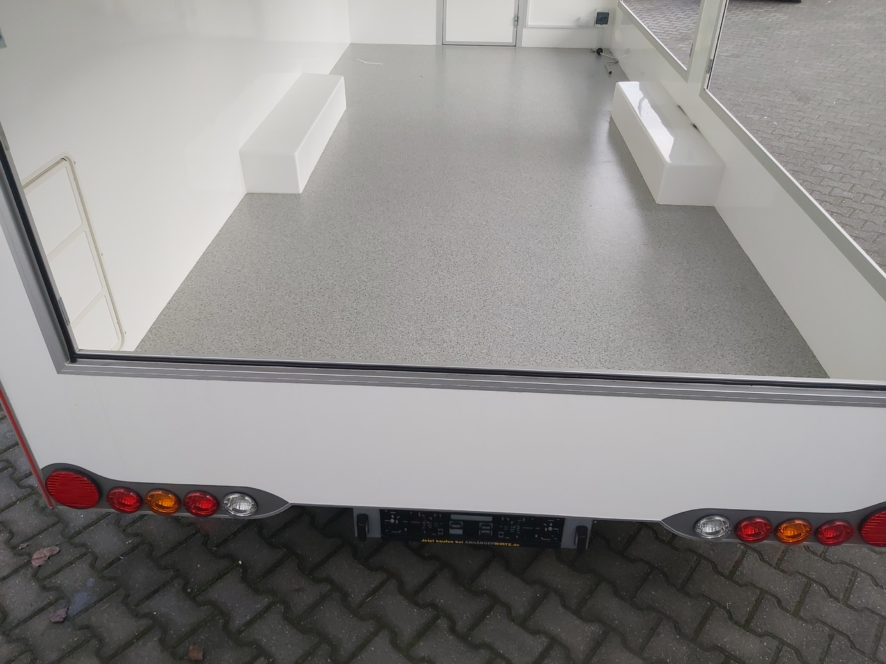 Торговый прицеп Verkaufsanhänger VK 523 230 aero retro 520x230x230cm 3 Verkaufsklappen 230V Licht 2700kg Abverkauf: фото 10