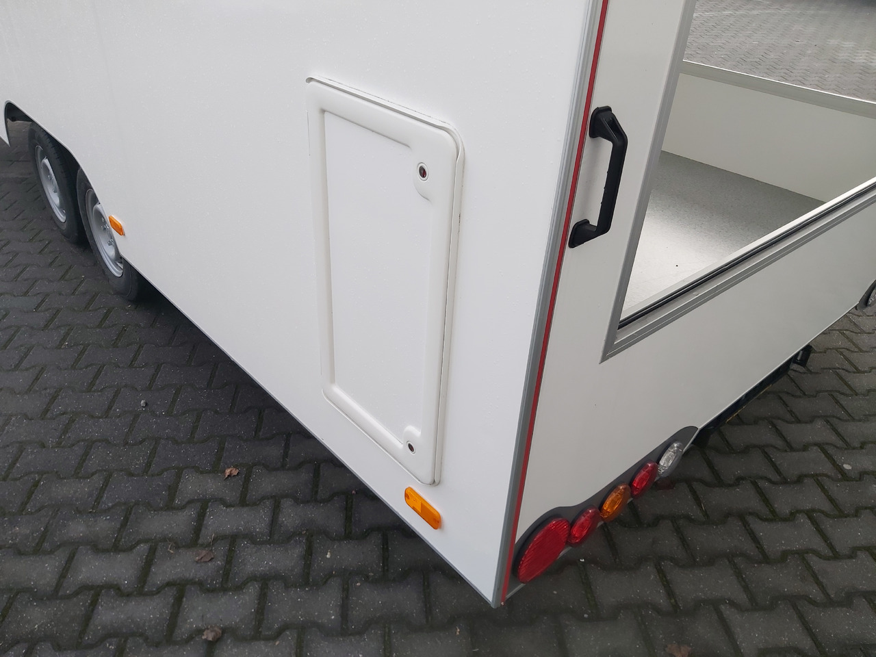 Торговый прицеп Verkaufsanhänger VK 523 230 aero retro 520x230x230cm 3 Verkaufsklappen 230V Licht 2700kg Abverkauf: фото 8