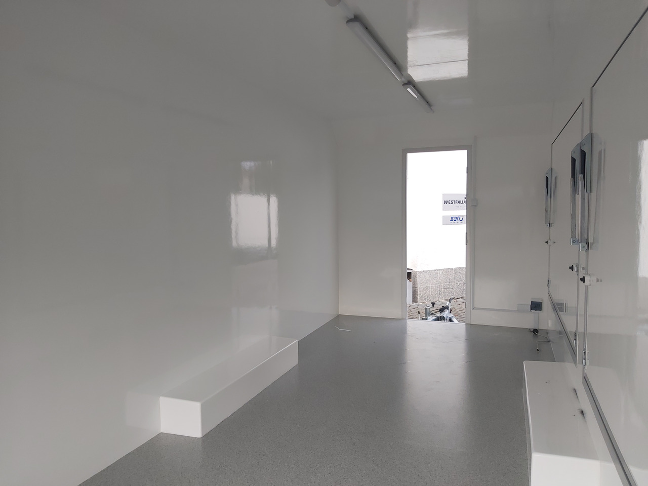 Торговый прицеп Verkaufsanhänger VK 523 230 aero retro 520x230x230cm 3 Verkaufsklappen 230V Licht 2700kg Abverkauf: фото 18