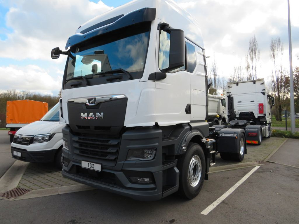 MAN TGX 18.520 4x2 LL SA - Тягач: фото 2 MAN TGX 18.520 4x2 LL SA - Тягач: фото 2