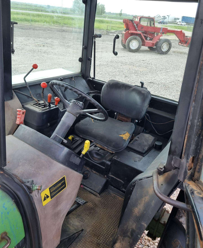 Трактор John Deere 3050: фото 9