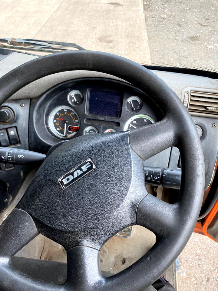 DAF 75CF 310 6X2 - Тентованный грузовик: фото 5 DAF 75CF 310 6X2 - Тентованный грузовик: фото 5