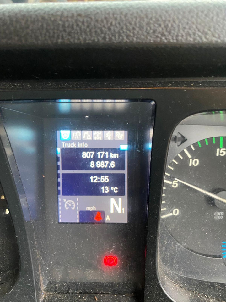 Mercedes 1827 - Тентованный грузовик: фото 5 Mercedes 1827 - Тентованный грузовик: фото 5