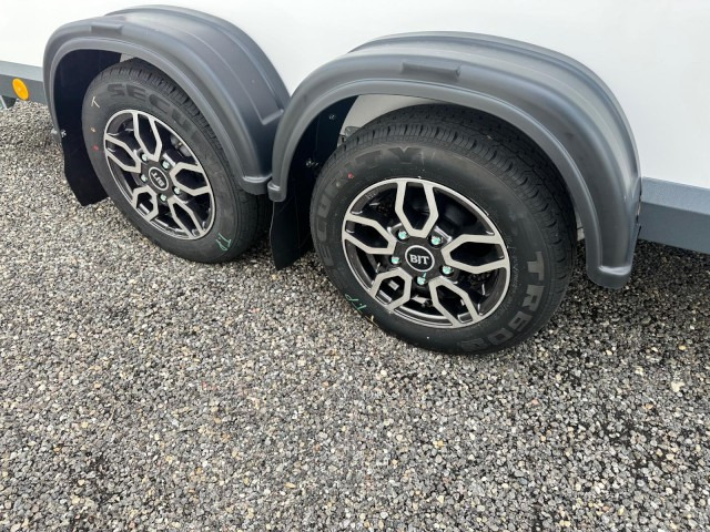 Brian James Box Van 600-3016-27-2-12-W, 3190 x 1580 x 2010 mm, 2,7 to. - Прицеп-фургон: фото 4 Brian James Box Van 600-3016-27-2-12-W, 3190 x 1580 x 2010 mm, 2,7 to. - Прицеп-фургон: фото 4