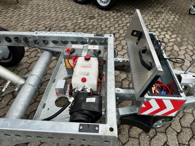 Brian James Cargo Tipper 2, Heckkipper 526-3116-35-2-12, 3100 x 1600 x 300 mm, 3,5 to. - Самосвальный прицеп: фото 2 Brian James Cargo Tipper 2, Heckkipper 526-3116-35-2-12, 3100 x 1600 x 300 mm, 3,5 to. - Самосвальный прицеп: фото 2