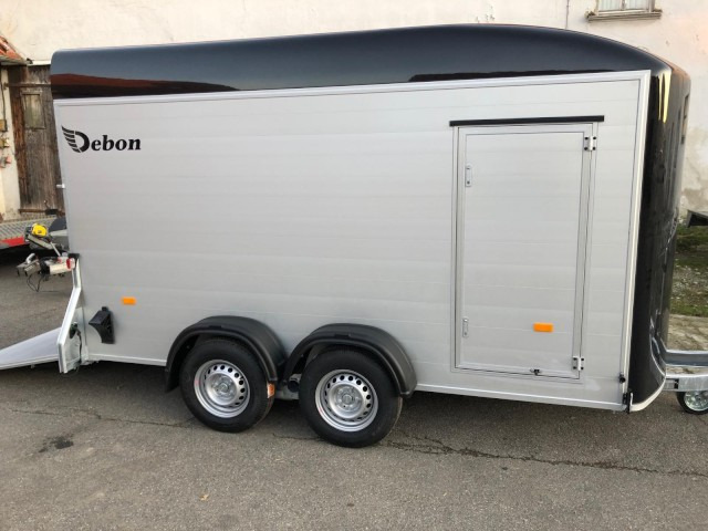 Cheval Liberte Debon Roadster 500 XL Alu + Türe 2600 kg, 100 km/h, 379x169x202cm - Прицеп-фургон: фото 1 Cheval Liberte Debon Roadster 500 XL Alu + Türe 2600 kg, 100 km/h, 379x169x202cm - Прицеп-фургон: фото 1