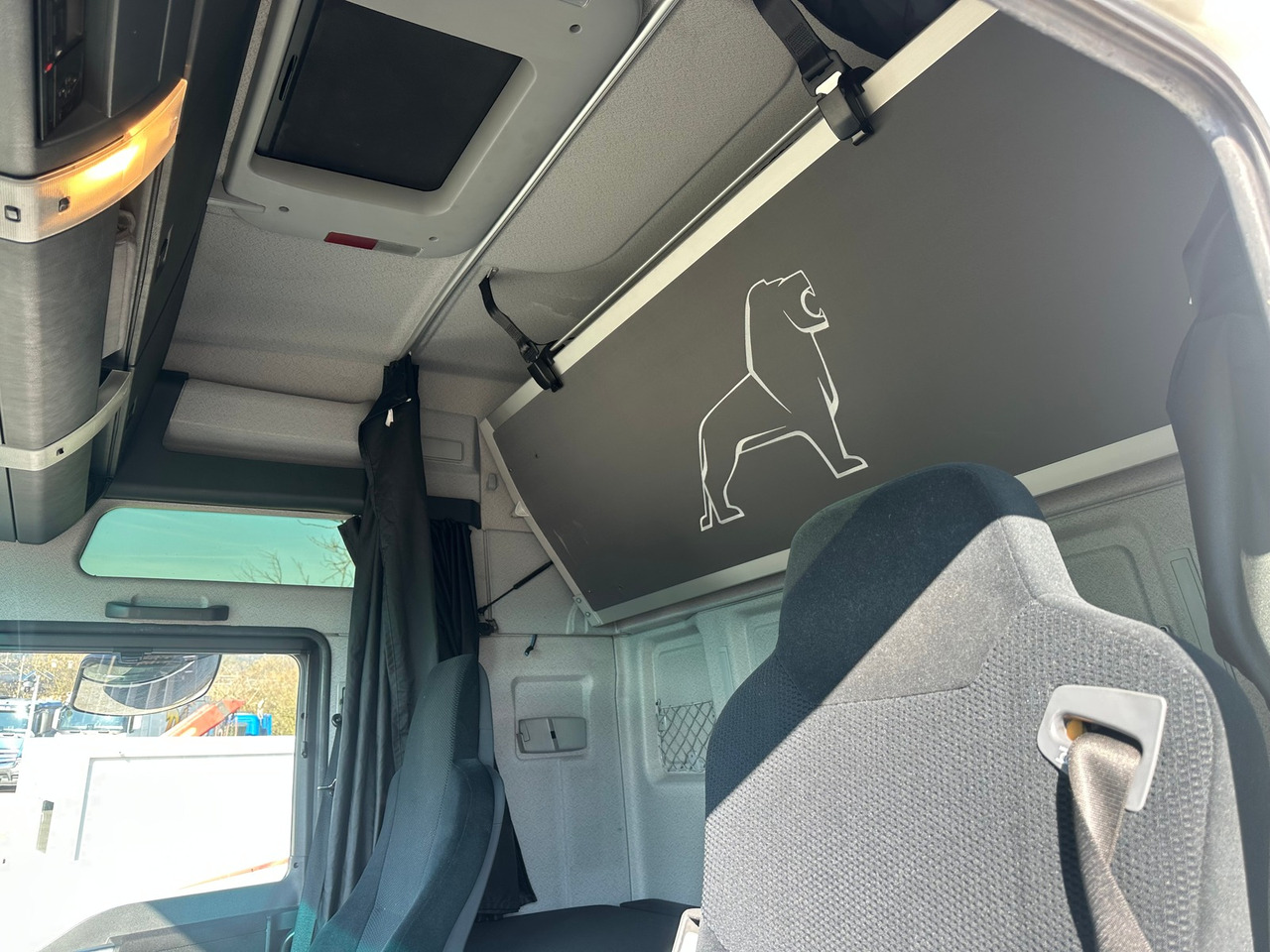MAN TGX 26.440 6x2 Koffer - Грузовик с закрытым кузовом: фото 2 MAN TGX 26.440 6x2 Koffer - Грузовик с закрытым кузовом: фото 2