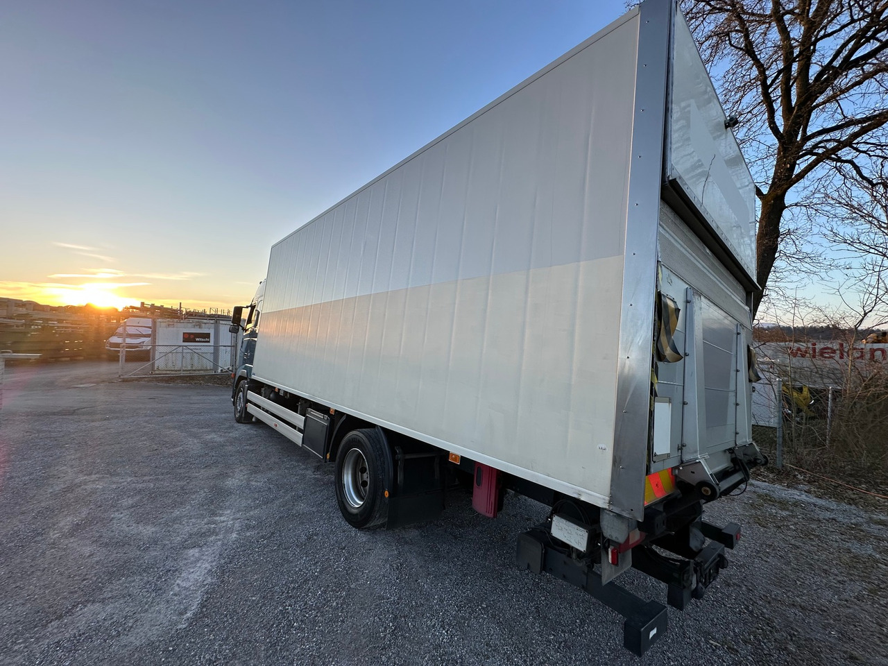 VOLVO FH 400 4x2 Kühler - Рефрижератор: фото 3 VOLVO FH 400 4x2 Kühler - Рефрижератор: фото 3