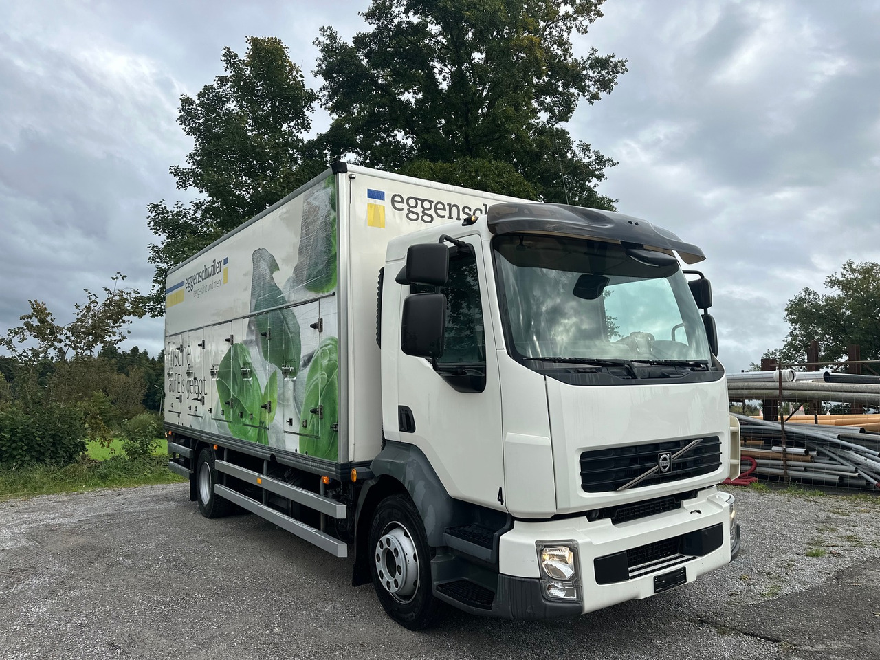 VOLVO Volvo FLL 240 4x2 Tiefkühler - Рефрижератор: фото 3 VOLVO Volvo FLL 240 4x2 Tiefkühler - Рефрижератор: фото 3