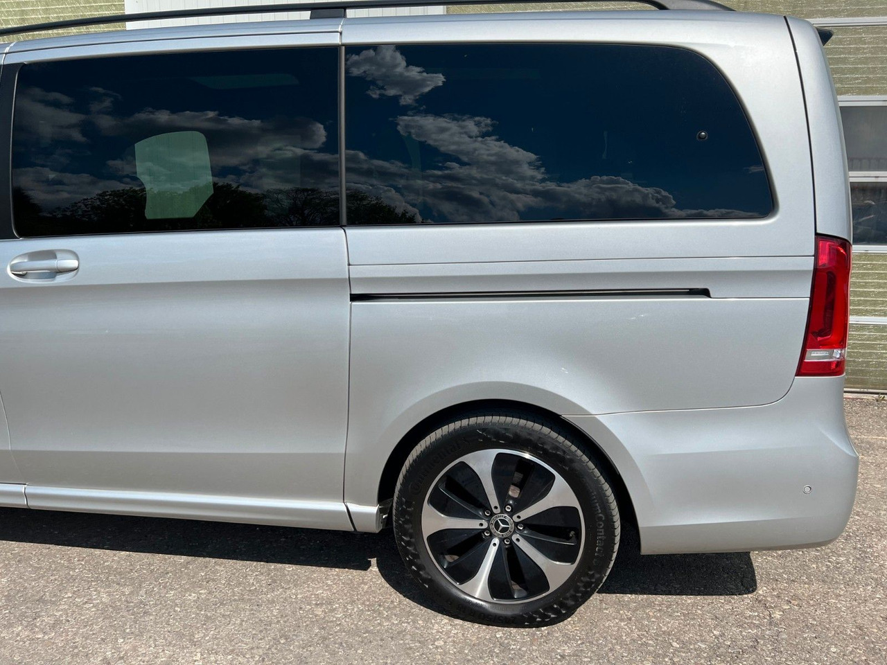 Mercedes-Benz EQV 300 lang - Пассажирский фургон, Электрический фургон: фото 5 Mercedes-Benz EQV 300 lang - Пассажирский фургон, Электрический фургон: фото 5