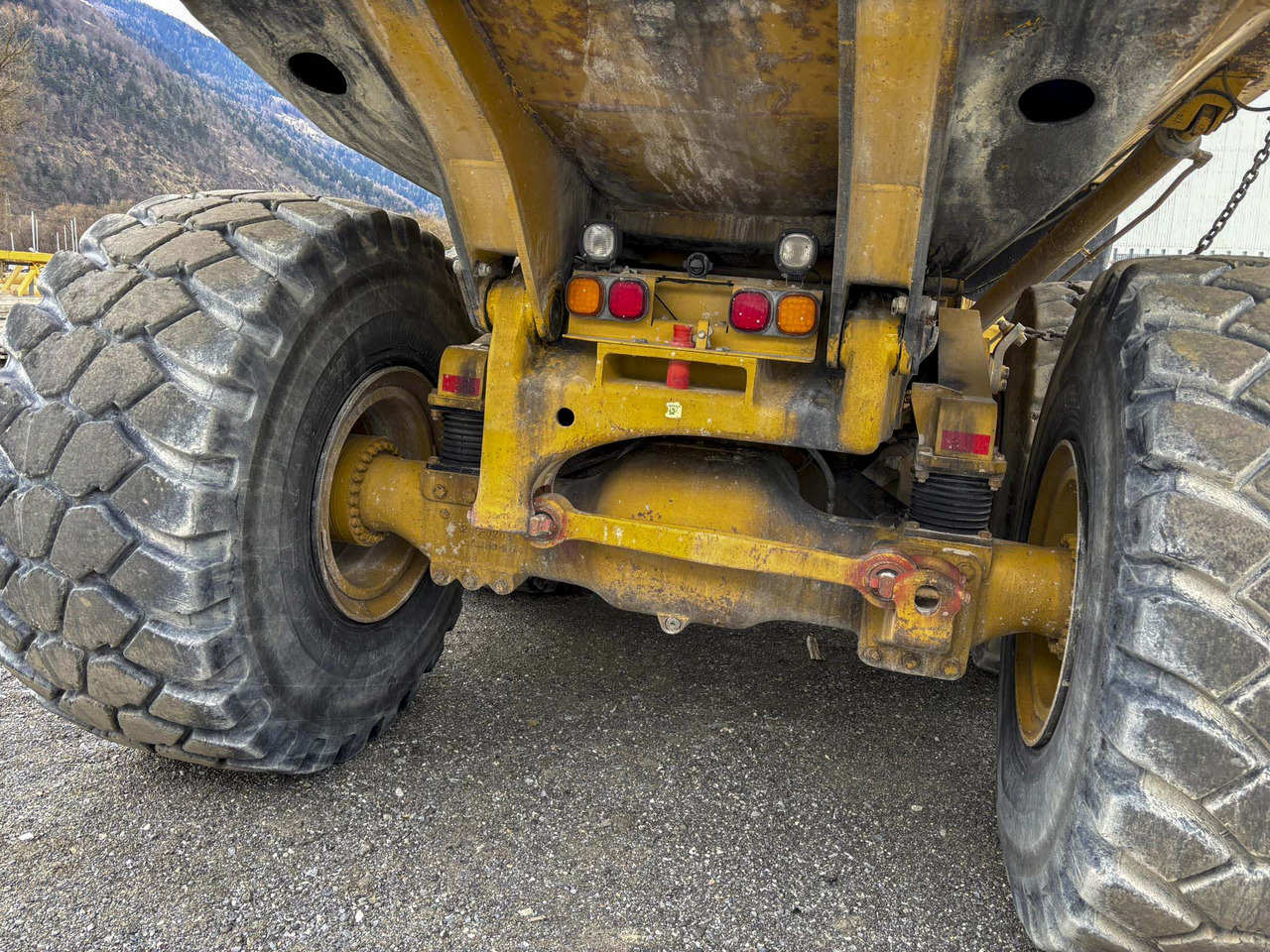 CATERPILLAR 740 - Сочленённый самосвал: фото 5 CATERPILLAR 740 - Сочленённый самосвал: фото 5