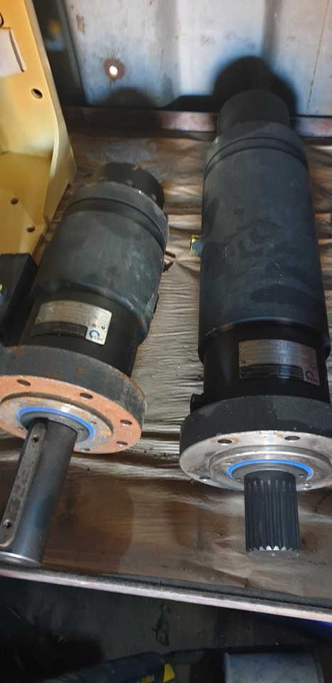 HKS DA--H 80 360º for PUTZMEISTER SPM 500 ESK1602791  for Putzmeister SPM 500 roadheader - Гидравлический мотор: фото 2 HKS DA--H 80 360º for PUTZMEISTER SPM 500 ESK1602791  for Putzmeister SPM 500 roadheader - Гидравлический мотор: фото 2