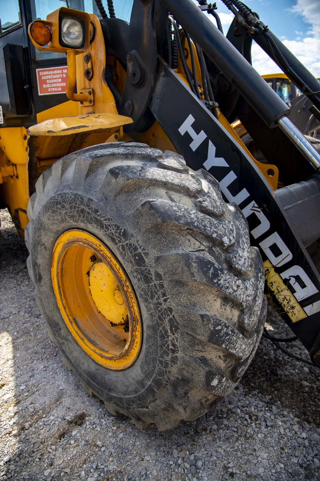 Колёсный погрузчик HYUNDAI HL740TM-7 for parts: фото 16