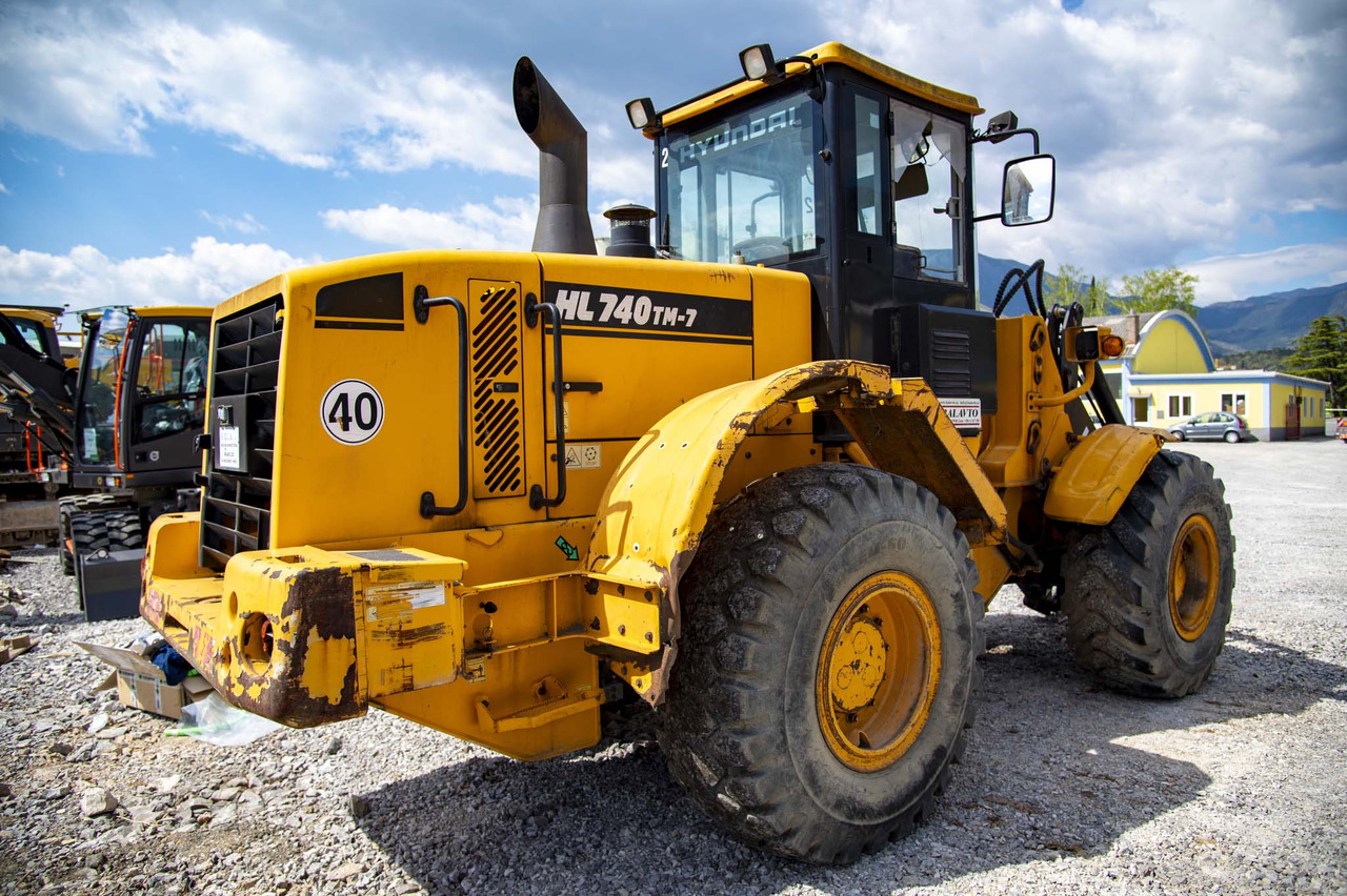 Колёсный погрузчик HYUNDAI HL740TM-7 for parts: фото 7