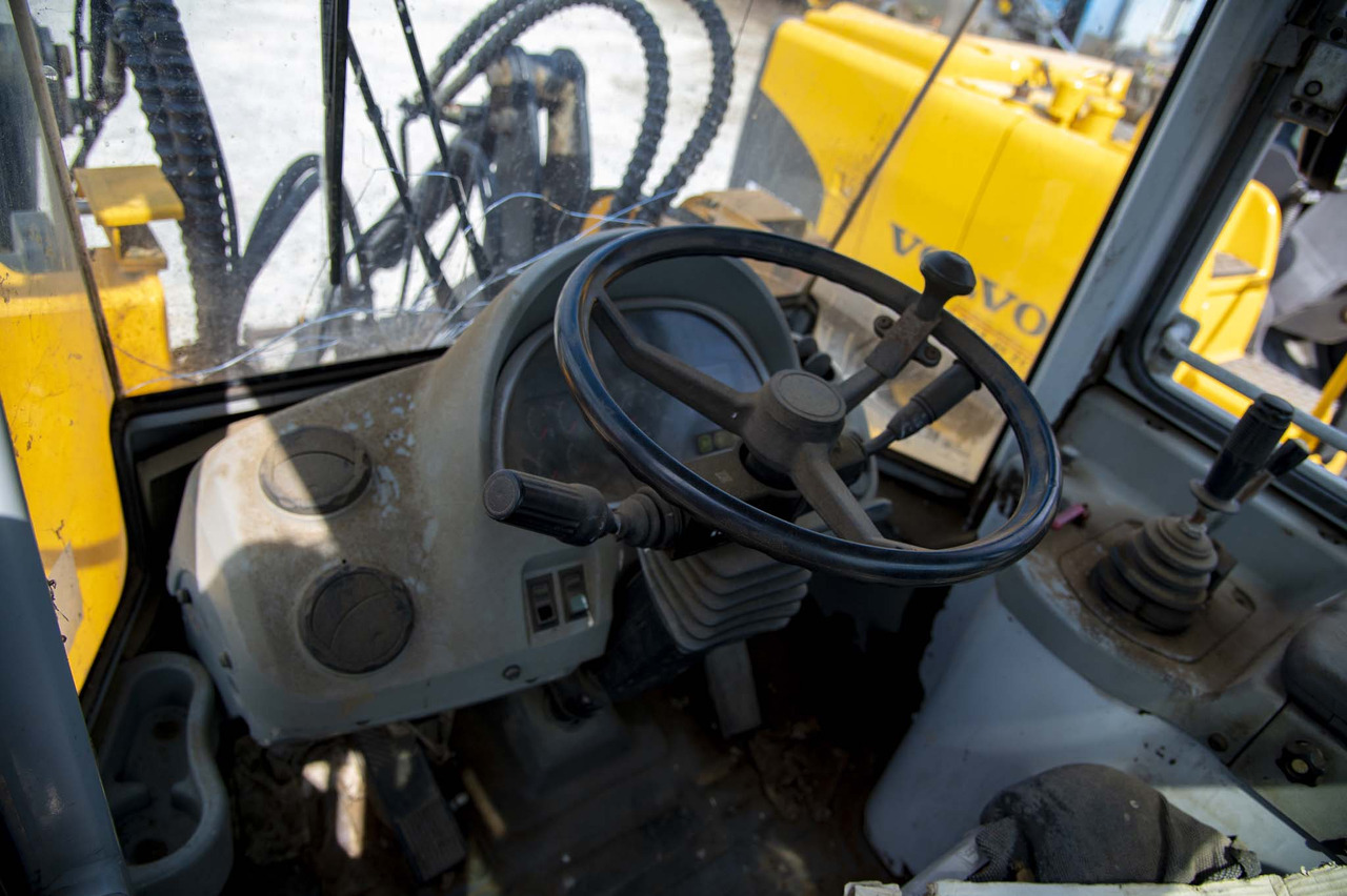 Колёсный погрузчик HYUNDAI HL740TM-7 for parts: фото 27