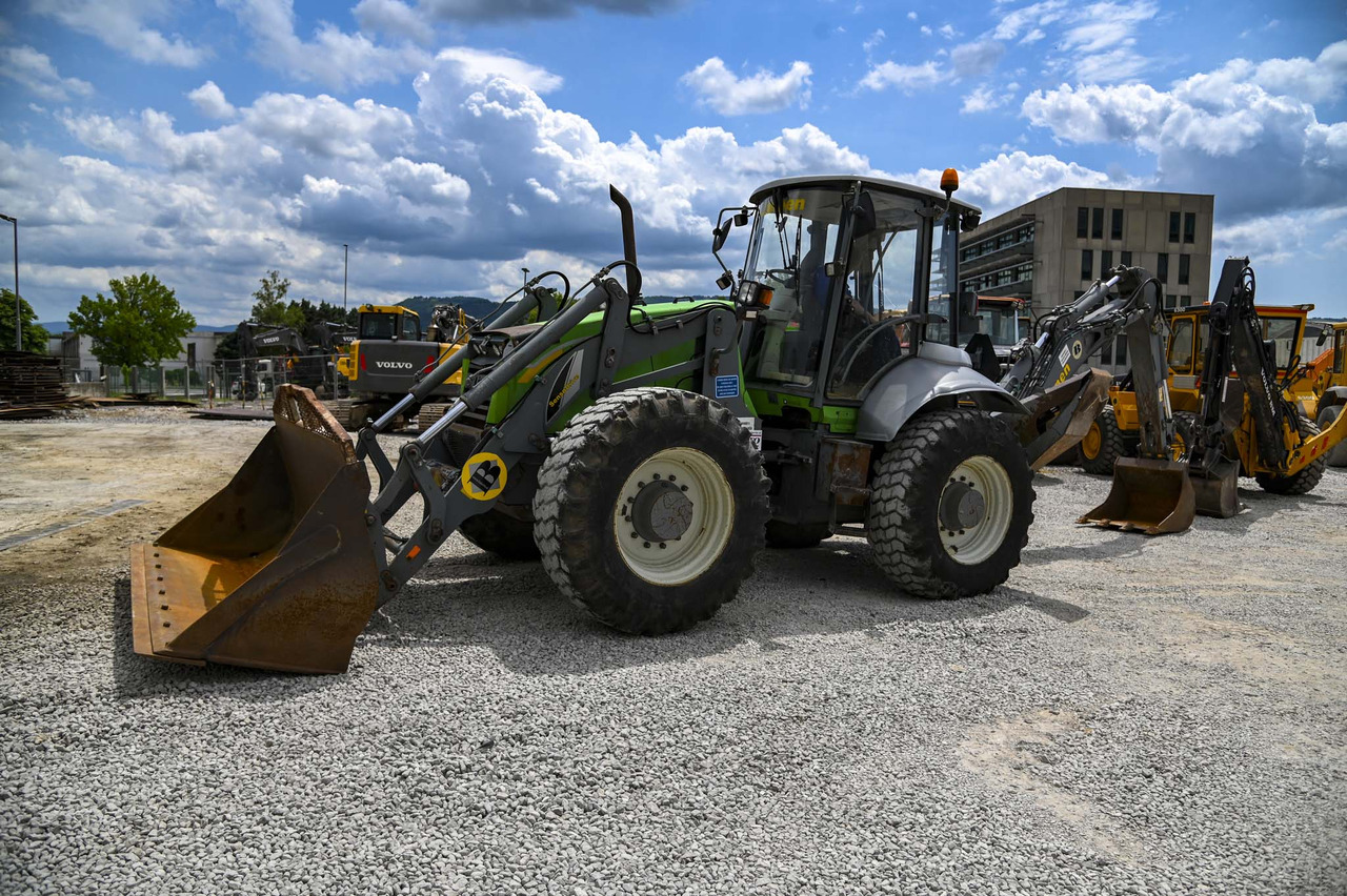 Lännen 8600E - Экскаватор-погрузчик: фото 2 Lännen 8600E - Экскаватор-погрузчик: фото 2