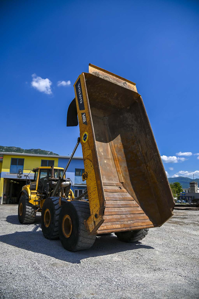 Сочленённый самосвал VOLVO A40F: фото 18