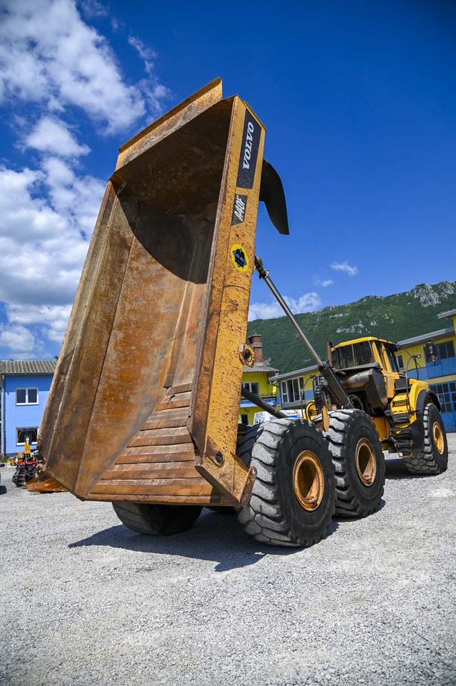 Сочленённый самосвал VOLVO A40F: фото 20
