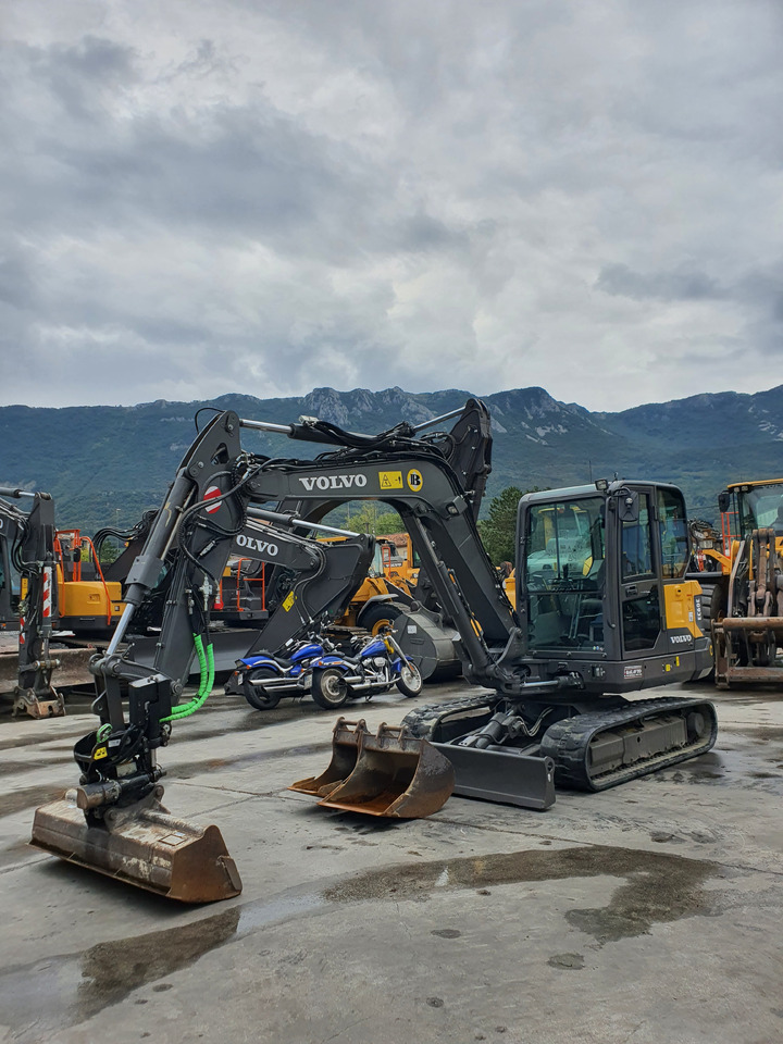 VOLVO EC60E - Мини-экскаватор: фото 1 VOLVO EC60E - Мини-экскаватор: фото 1