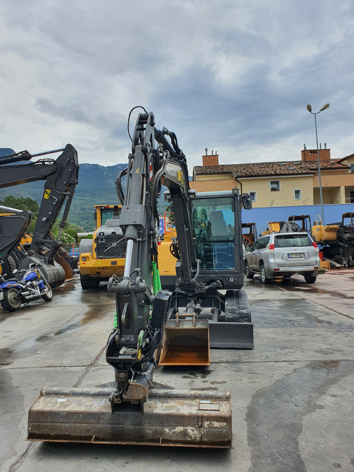 VOLVO EC60E - Мини-экскаватор: фото 4 VOLVO EC60E - Мини-экскаватор: фото 4
