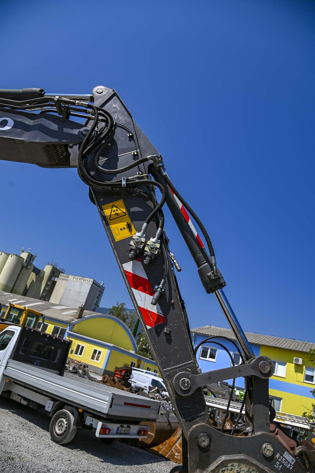 Колёсный погрузчик VOLVO EWR150E: фото 18 Колёсный погрузчик VOLVO EWR150E: фото 18